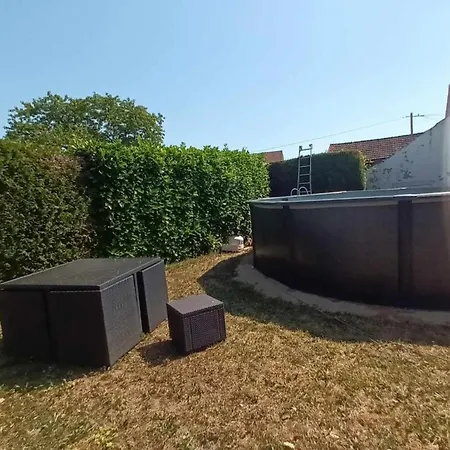 Villa La Maisonnette De L Espace Themis, Piscine Partagee Saint-Germain-de-Salles
